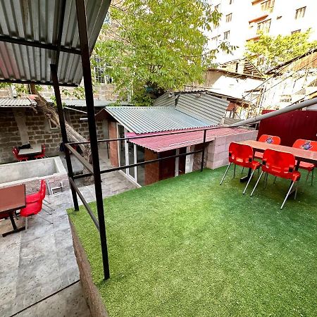 Family Appartments On Buzand Street 예레반 외부 사진