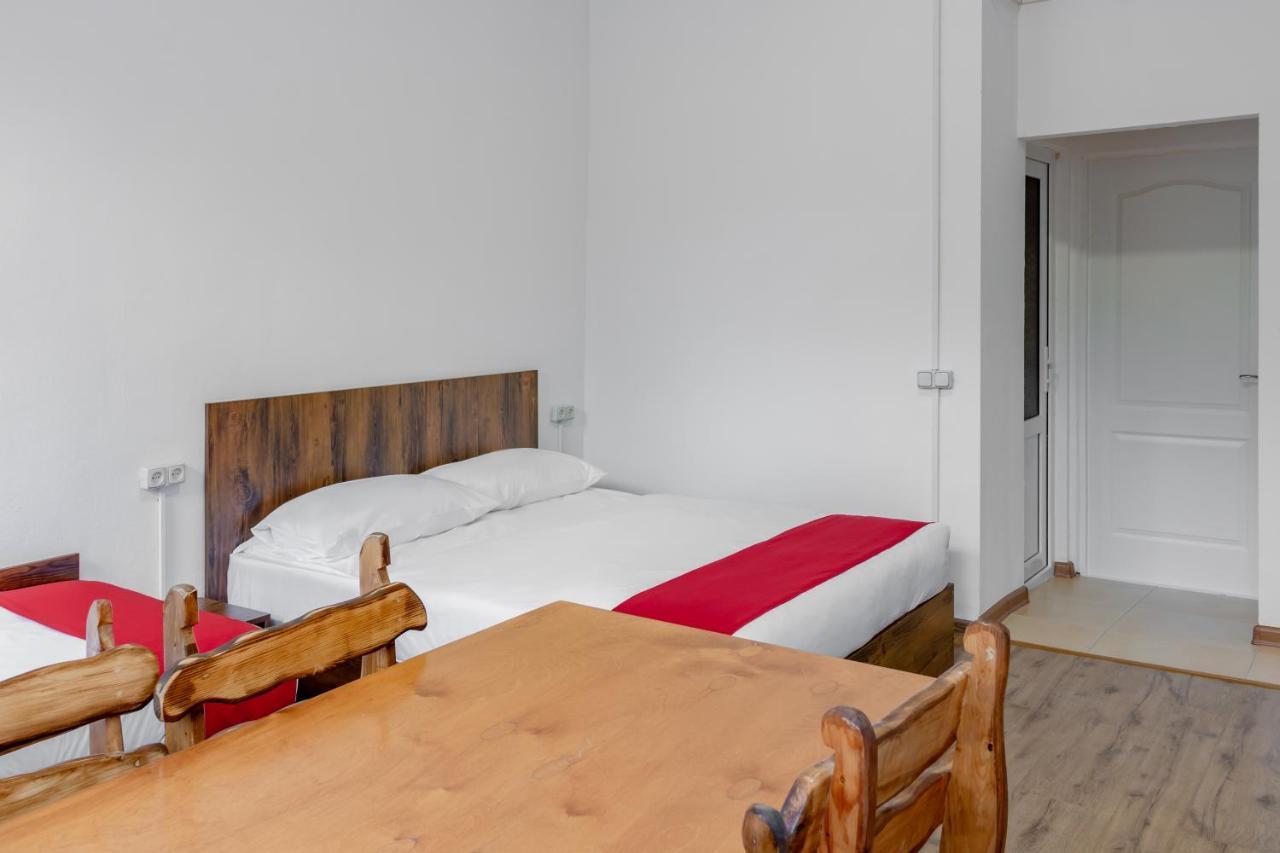 Family Appartments On Buzand Street 예레반 외부 사진