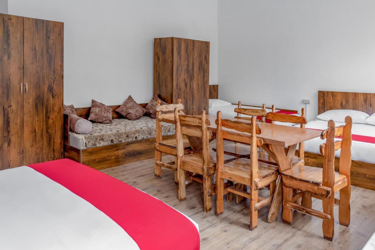 Family Appartments On Buzand Street 예레반 외부 사진