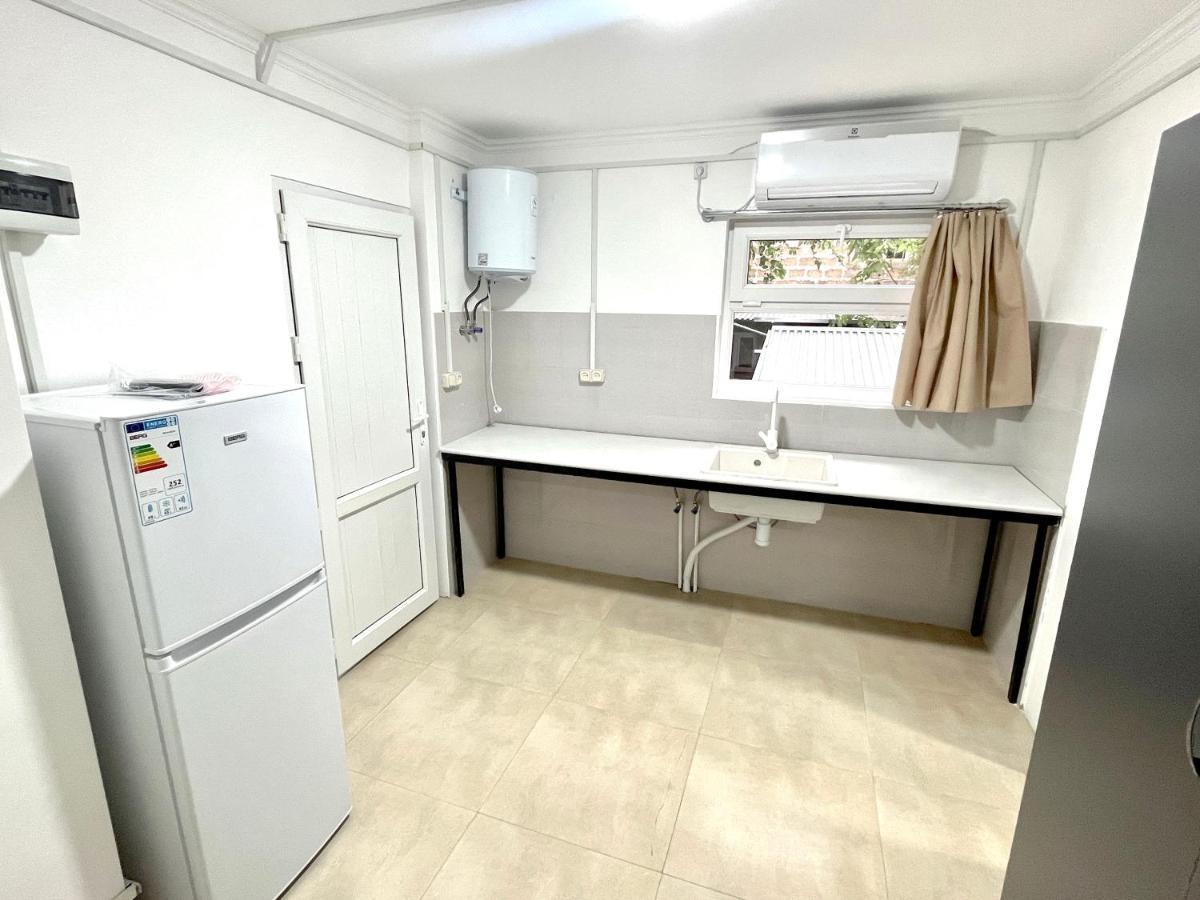 Family Appartments On Buzand Street 예레반 외부 사진